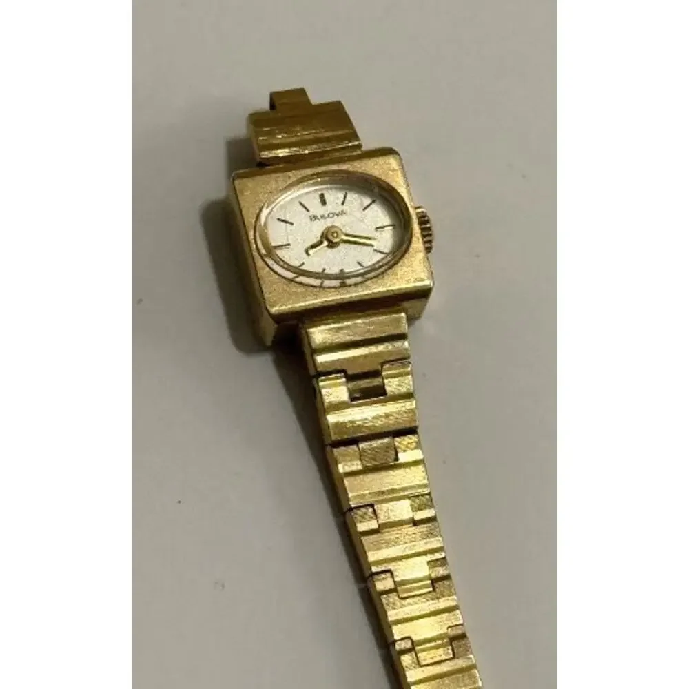 Vintage Bulova N8 Women's Gold Tone Watch Head & Partial Bracelet Runs